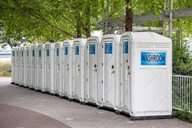 Best Portable restroom trailer rental  in Hagerstown, IN